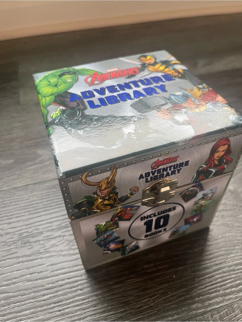 Avenger Adventure 10 Books Library Box - Silver with Green & Red Accents